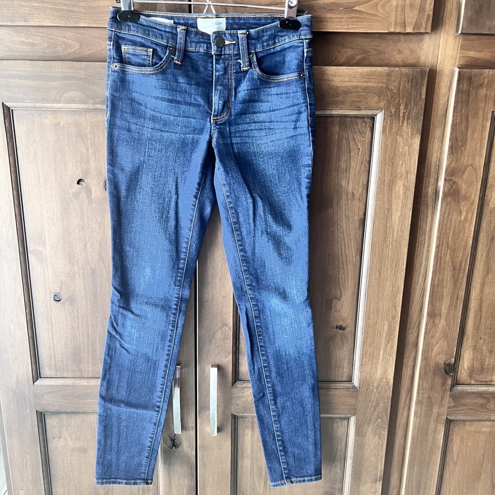 Universial Thread-Mid Rise Deim Blue Skinny Jeans Size 2/26